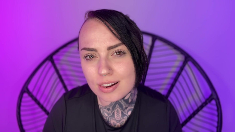 Miss Valentina: Пытки яиц и трах