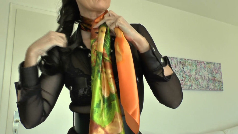 Lady Victoria Valente: Estilizando um lenço de cetim estilo Ascot - parte 1