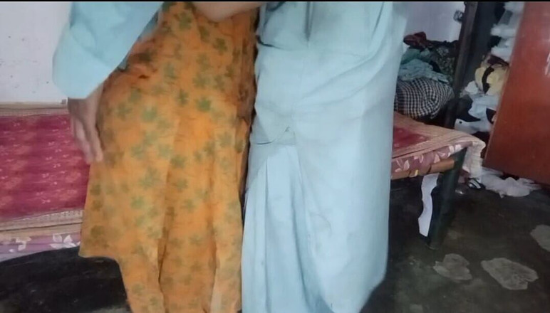 RIMSHA: Moje sexy indická bhabi análně ošukaná