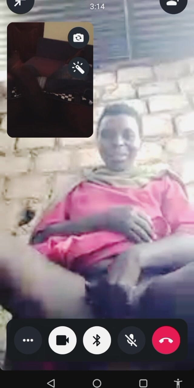 Me and my new slut: Hadzabe tribù donna matura in videochiamata con fidanzato, Non chiedermi...