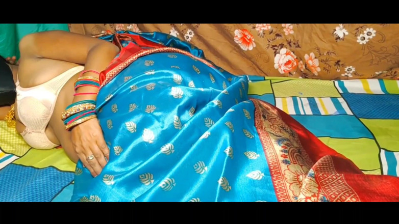 Desi step mom: Pink Saree sexy desi video di sesso reale