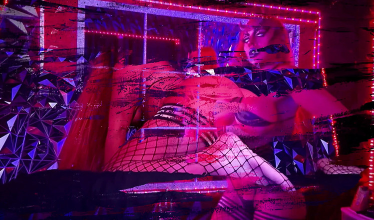 Red X: बड़े स्तनों वाली लाल शैतान प्रलोभन