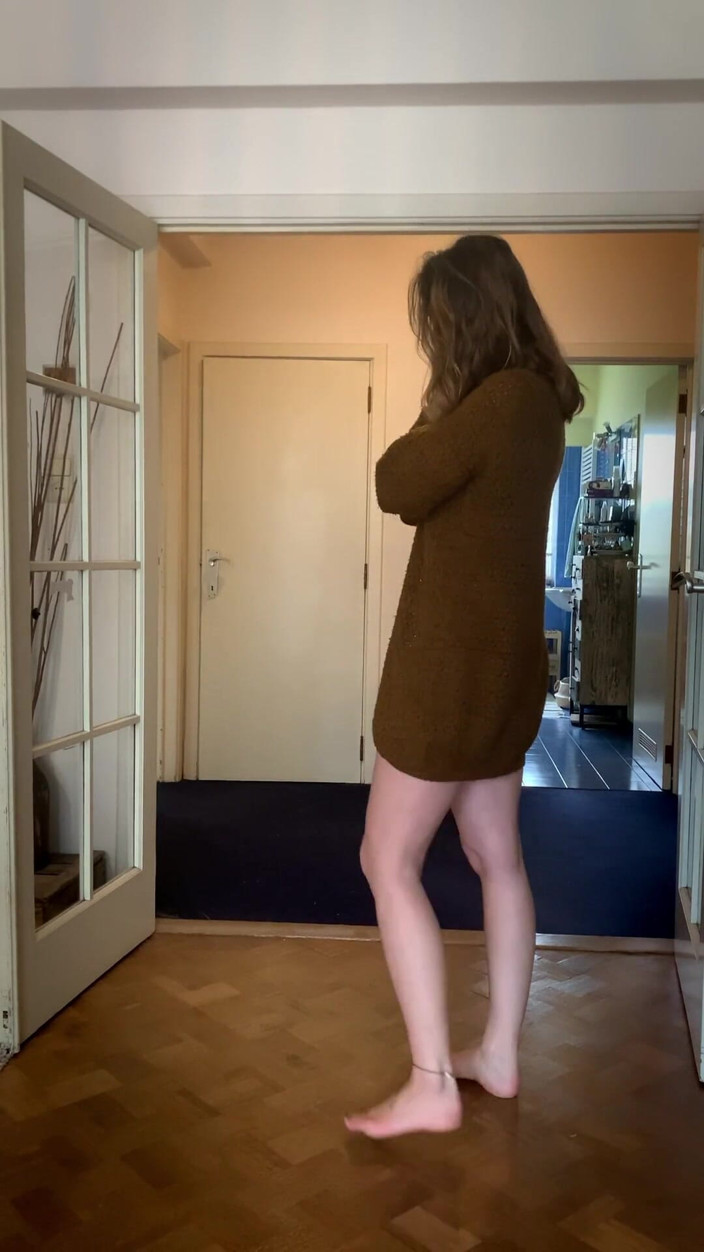 Max and Annika: I Ordered Pizza &amp; Allowed the Delivery Man to Touch My...