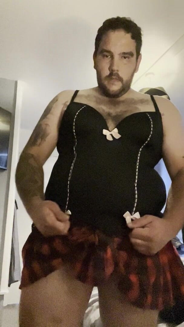 Shaun Cbt: Kontol dan peler cewek nakal ini dientot gaya doggy habis-habisan...