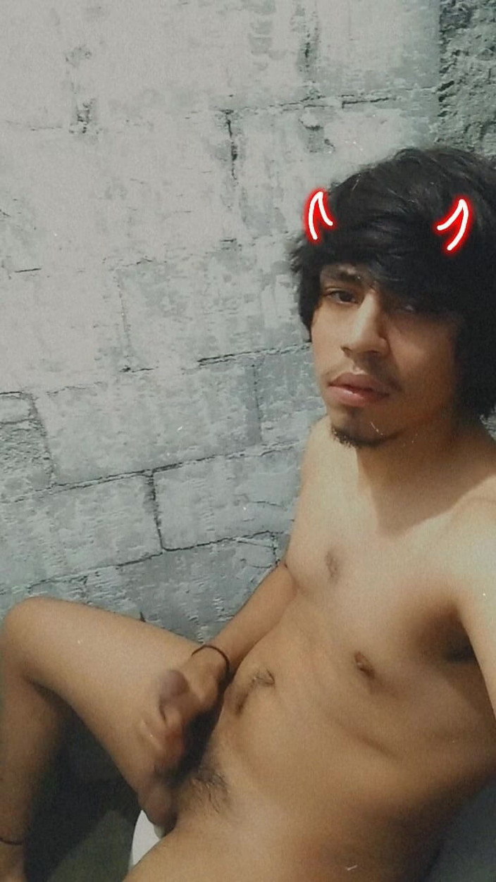 AlexAlejandro13: 厕所里的精彩时刻