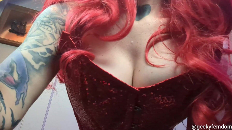 Geeky Femdom: ワンダヴィジョン - スカーレット・ウィッチに縮小された