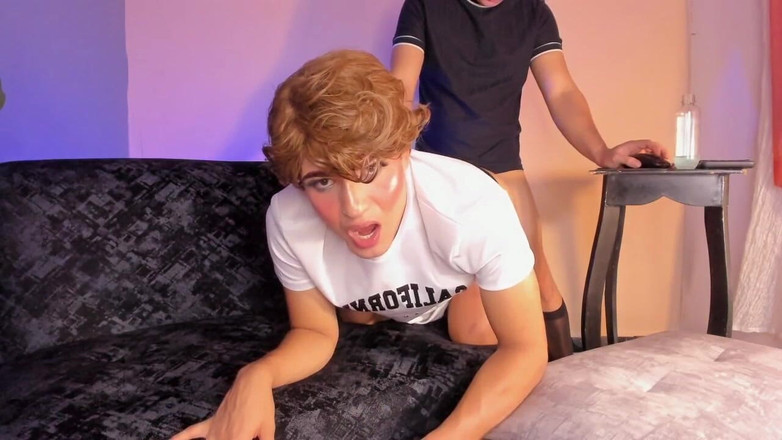 KenPrince: Femboy knullas av sin bästa väns styvbror