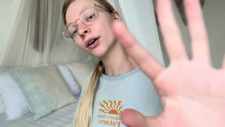 Goddess_Bella_Rae: 널 좋은 소년이라고 부르는 계모 - Asmr