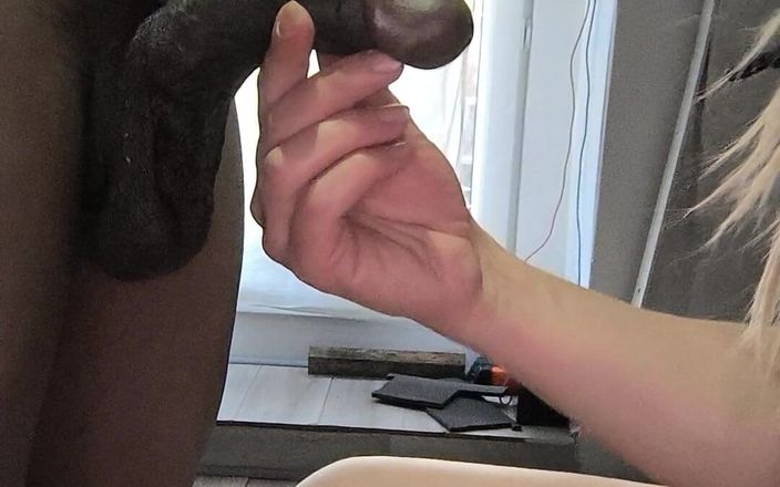 Rozebell: Sissylife - video lengkap waria seksi ini dientot habis-habisan sama kontol...