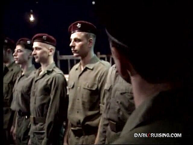 Cazzofilm: Usado en el ejército