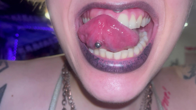 Glitterqueen1999: Mondtour gothic meisje Uvula amandelen tanden tong