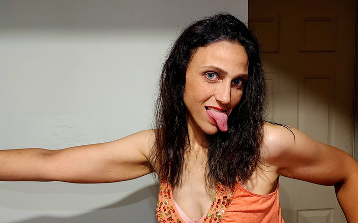 Big N Sexy Britney: Introducând Big N Sexy Britney - South Belle Muie Regina! - Videoclip în...