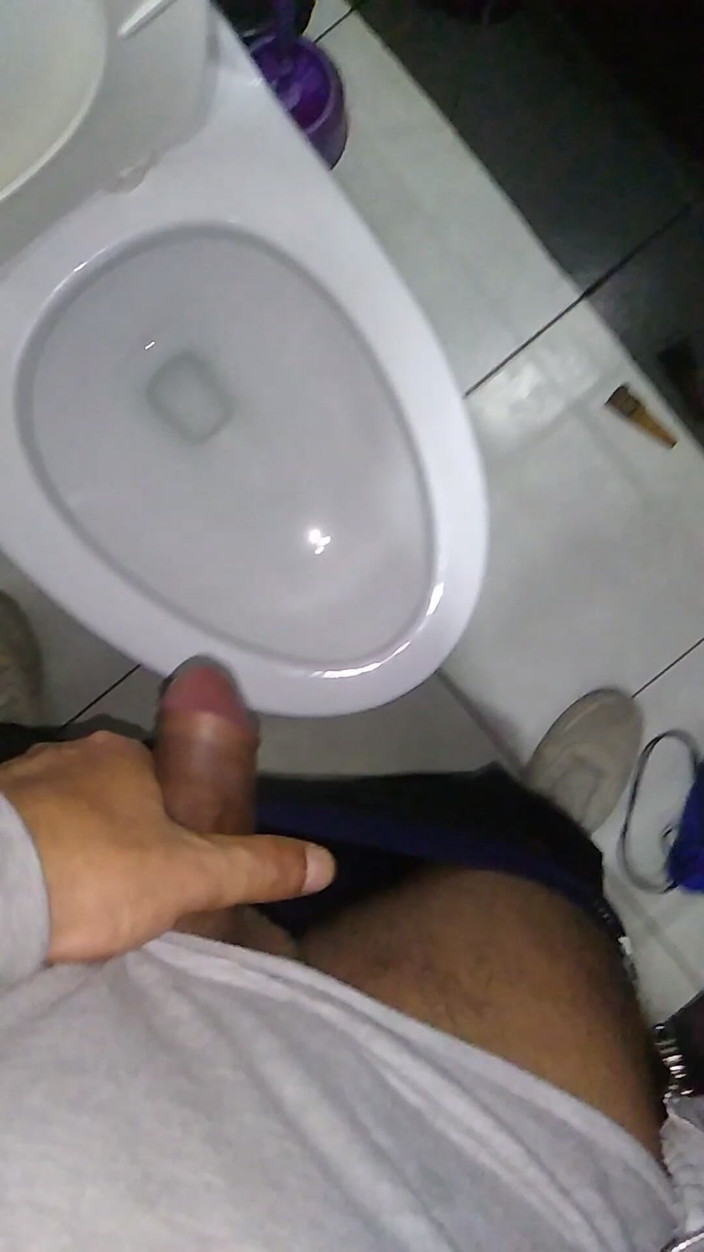 AlexAlejandro13: Saya Di Bilik Mandi