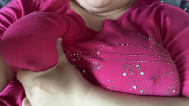 Real homemade BBW BBC porn: Ss iri güzel kadın göğüslerimin meme uçlarıyla sert oynuyor