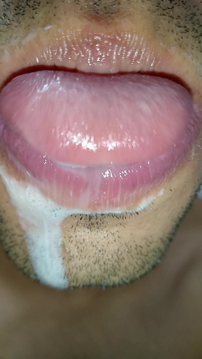 Rey rey: Aku suka muncrat di mulutku, lidah panjang lidah, ciuman, six...