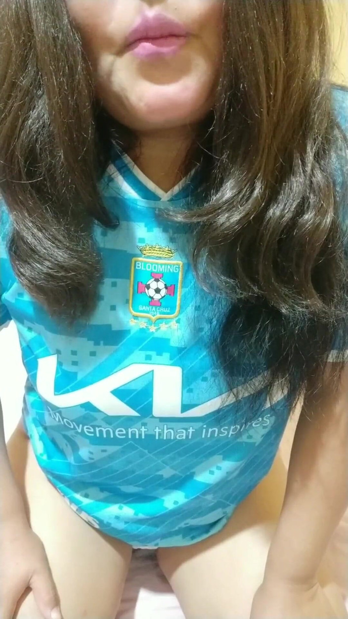 Carla Villalobos: Confessando cosa ho fatto in bagno pubblico con il mio...