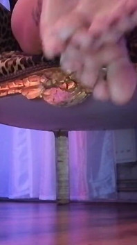 Clip personalizado Moisturize My Feet Footfetish