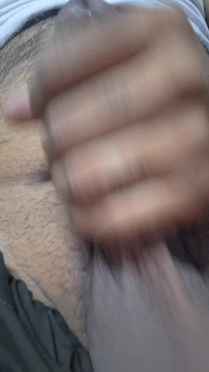 Shahzadi: Пакистанський хлопець з краваткою