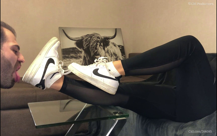 Deep Sole Devotion: Dirty White Sneaker Worship - Valeria Night (part 2)