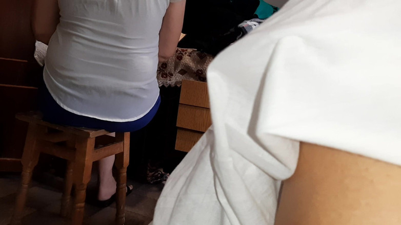 Lesbian-illusion: Semasa cikgu kami memeriksa kerja rumah, kawan saya dan saya...