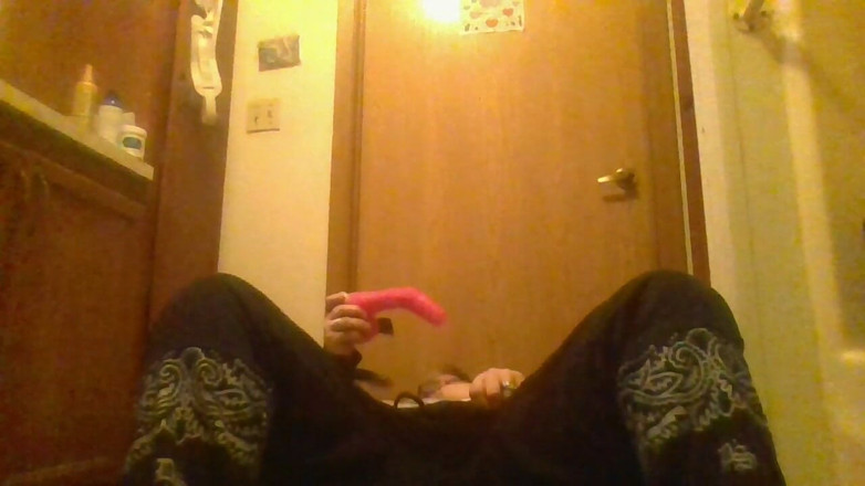 krazykristin: Huge Natuarl Ta Tas and Tight Pussy in Your Face...