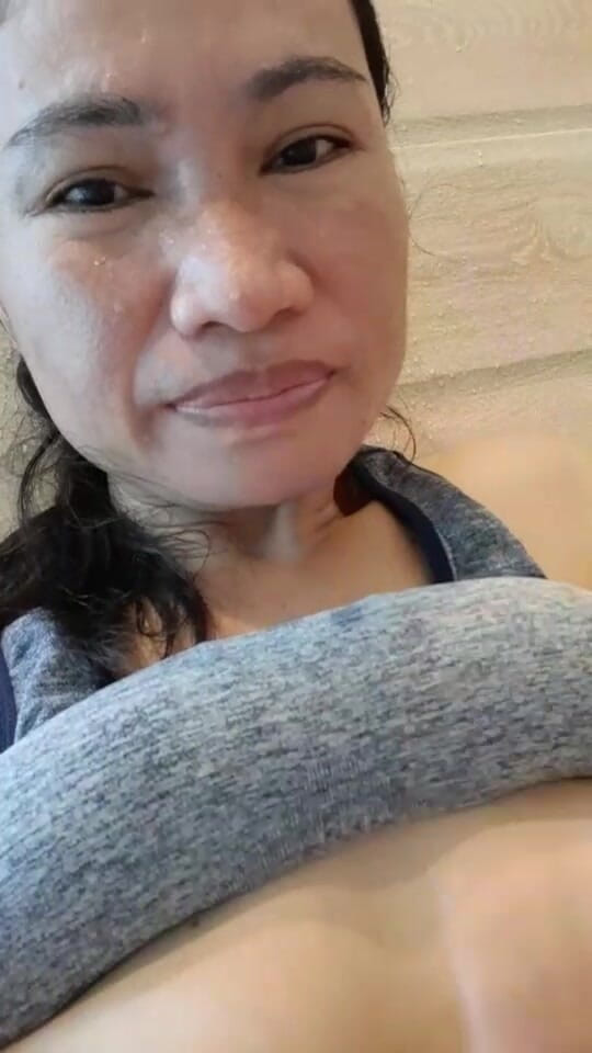 Lucky Kik: Kik bertuah merasai pepek basahnya