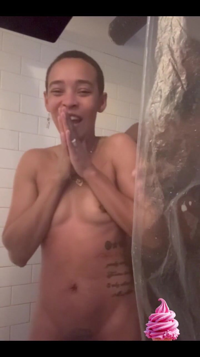vanillaslimcara: Shower with Me and Stepdaddy