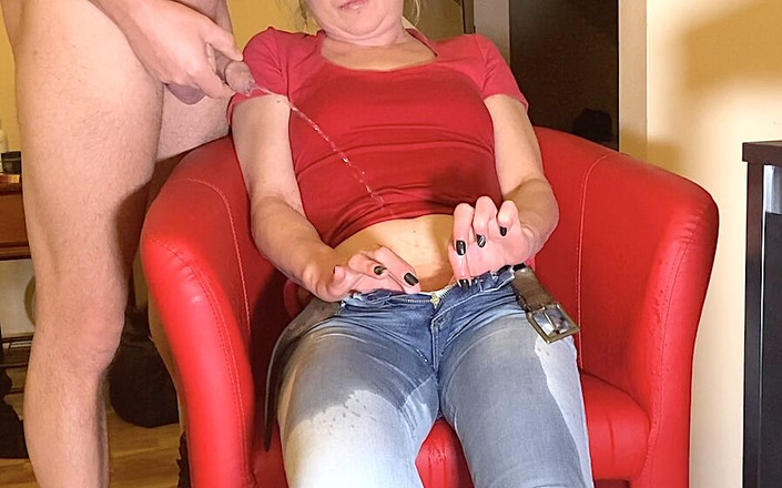 Aqua Pola: Me orina y mis jeans y mis tetas