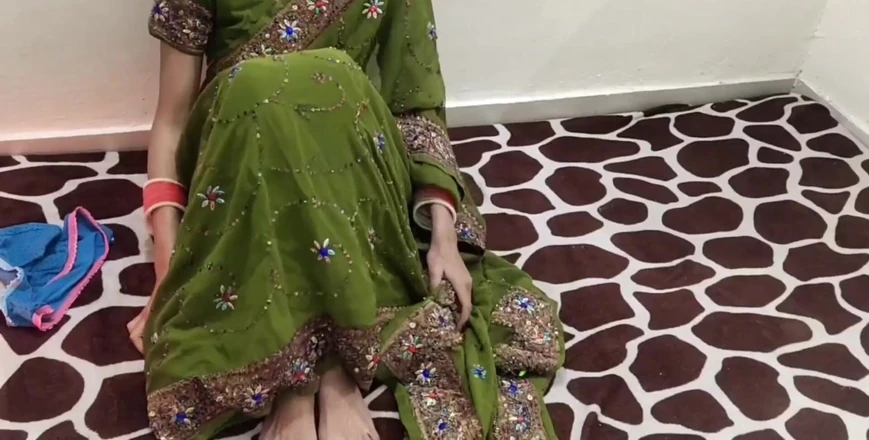Saarabhabhi6: Hindi Sex Story Roleplay - Indian Hot Stepmom Has Sex with...