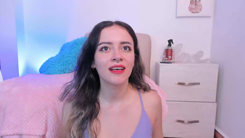 Yame Chike: Sexy Blonde Just Wants to Have Sex with Guys in...