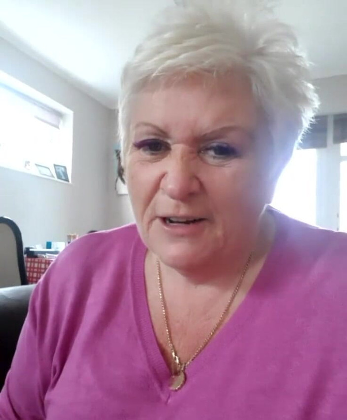 Uk Joolz: 스트림 시작 11/19/2019 08:29 오전