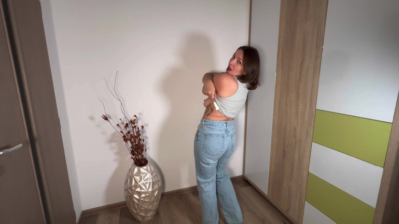 Mary Jay: Het Aankleden En Uitkleden