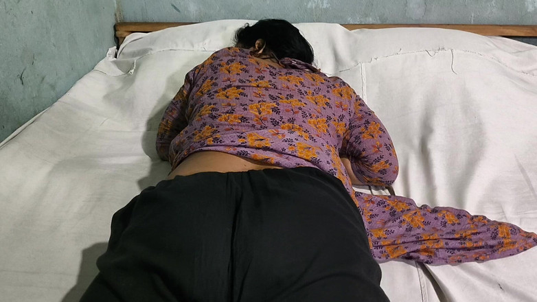 SAFI TV: 私は隣人を抱きしめ、彼女のお尻をファックし始めました