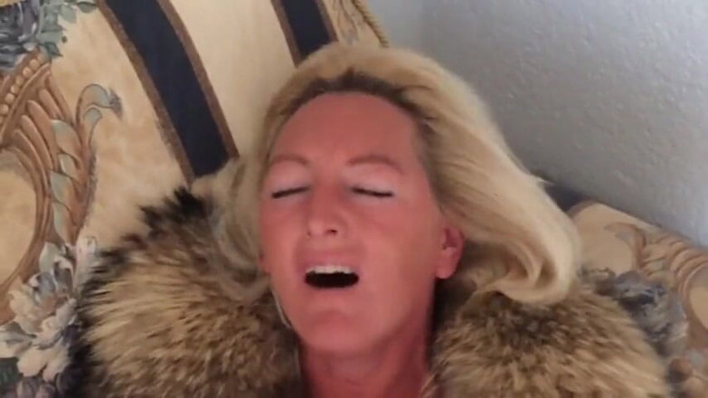 The Orgasm Queen: Masturbation in my fur coat and nylon stockings