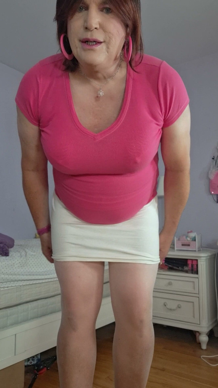 Victoria Lecherri: Rubbing My Shiny Coarse Pantyhose!