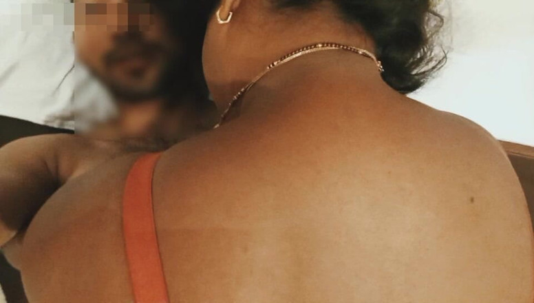 Harder299: Une Indienne canon et sexy chevauche sa bite préférée