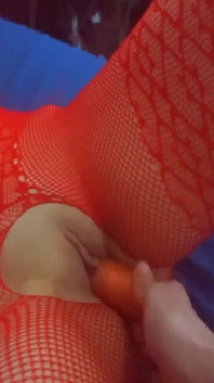 Red Bunny Wants a Big Carrot
