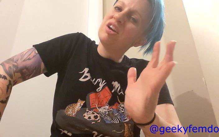 Geeky Femdom: Futa bạn gái trải nghiệm bất ngờ Futa