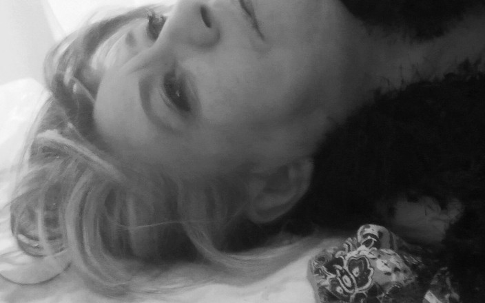 Susanmature: Saya memerlukan seks sepanjang hari