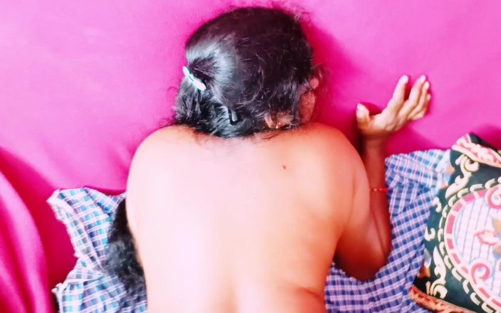 Telugu Honey Lips: Stiefmoeder en stiefzoon neuken op zijn hondjes. Telugu vuile praat