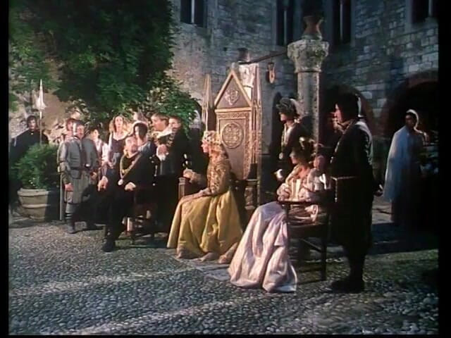 Old Good Porn: Excellent blonde princess blows king's cock on the wall in...