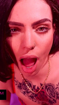 Clara Mia Shares Her Sex Life with Her Followers