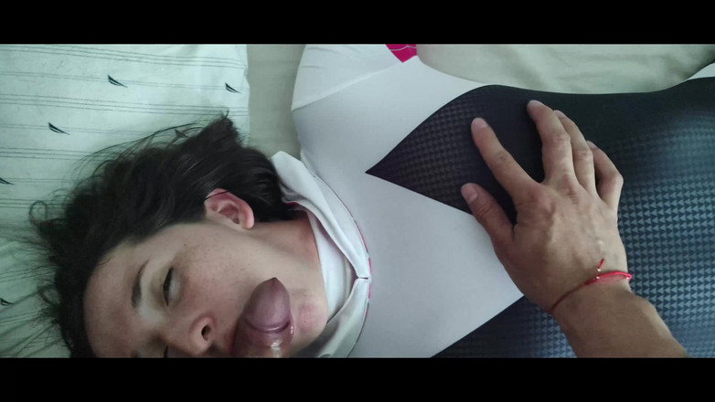 Candy Camille: 찐 좋은 섹스를 당하는 스파이더웬