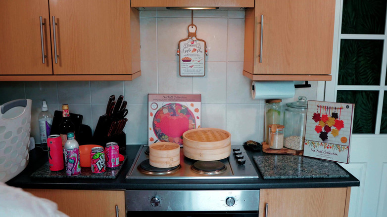 JessieHH: Giochiamo- reggerà? Sfw gratis