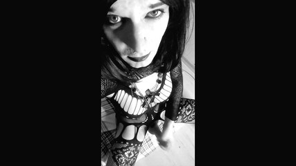 Dark Fire: 카메라를 손에 들고