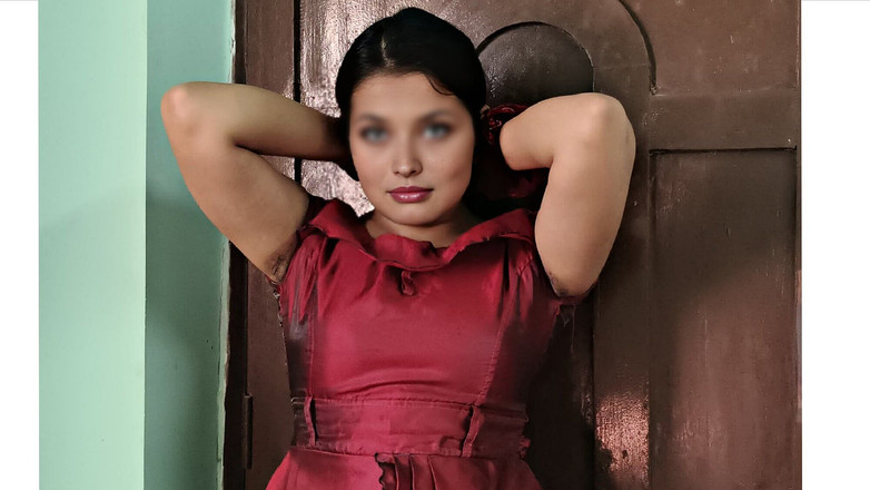 Mili bhabi: Indiana bonita