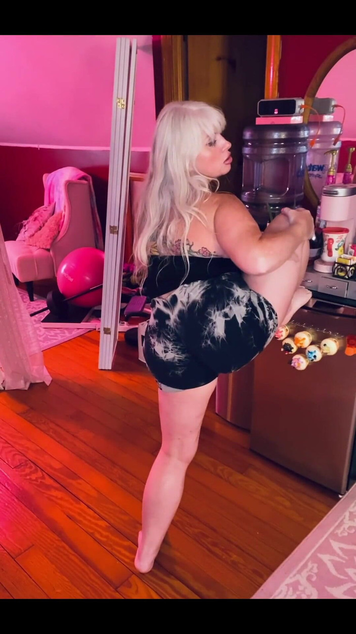 PaintedRose: Sexy süße alberne dehnung, ich wette, du weißt, dass du...