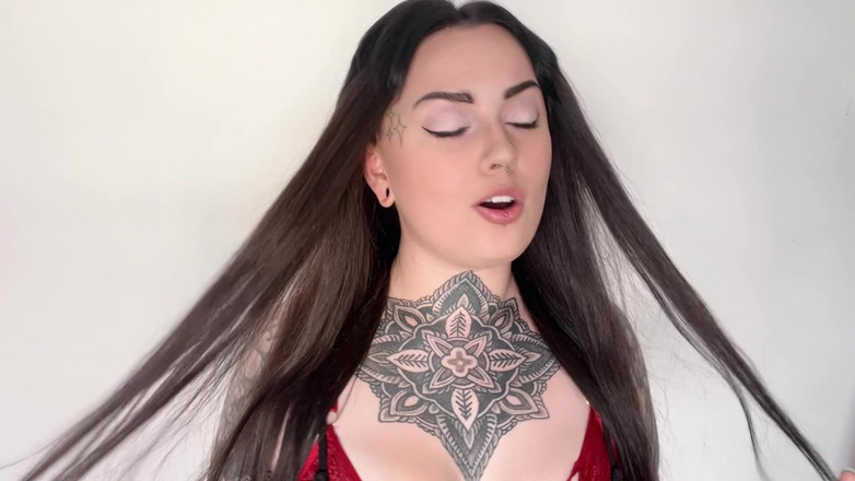 Miss Valentina: Lasă-ți iubita pentru mine