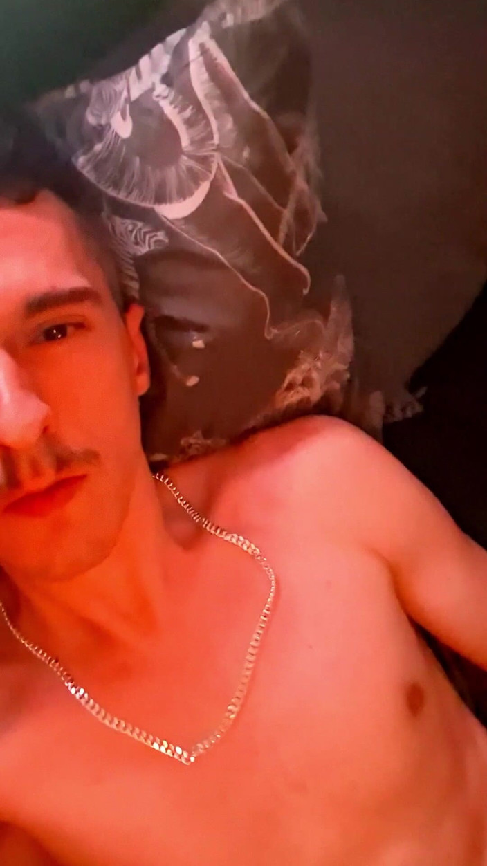 MrGanosch: Handjob