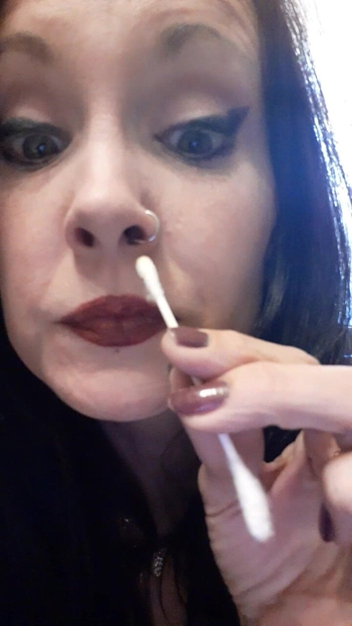 PandoraSG: Provocação de espirro - pimenta preta na ponta do qtip - sem...